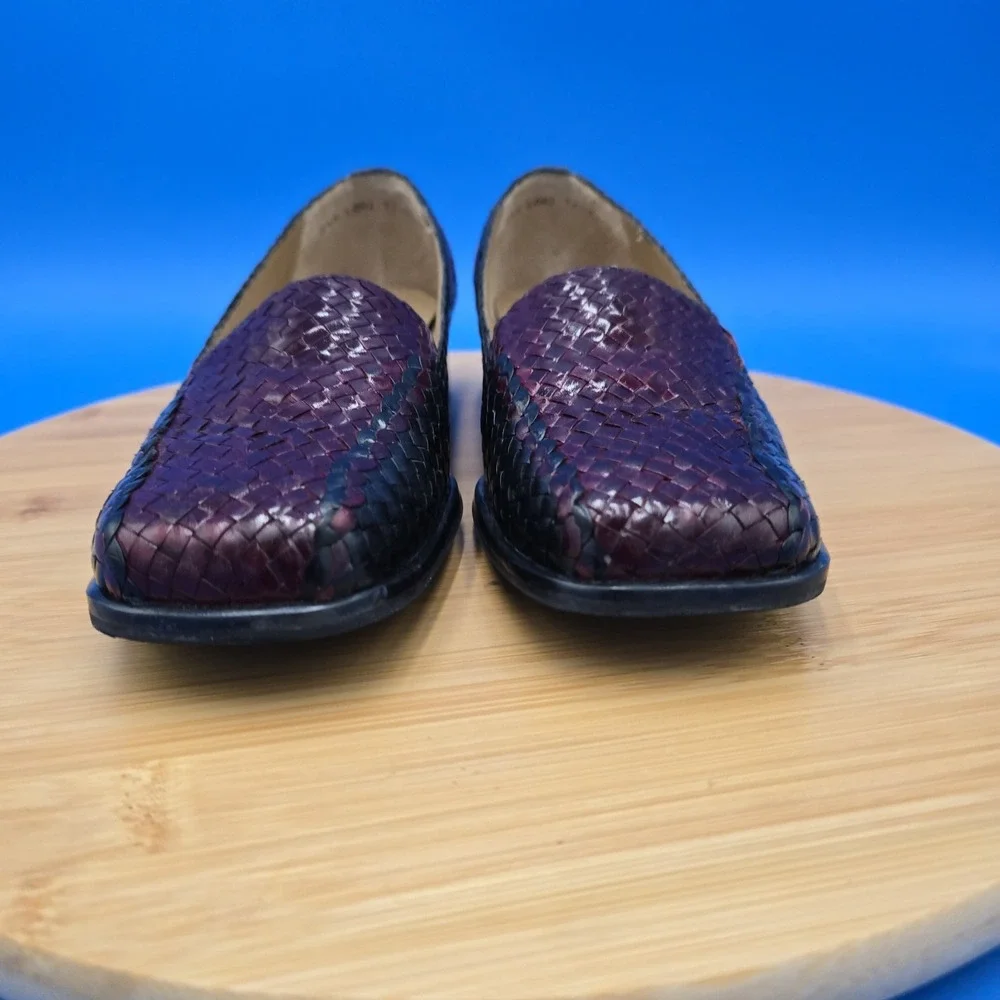 Trotters Lori Loafers Women's 5.5M‎ Cordovan & Black Leather Basket Weave EUC